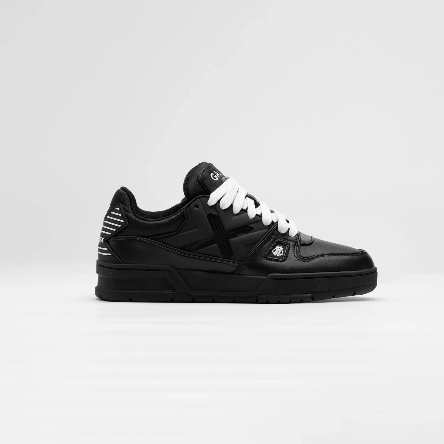 012 TRAINER